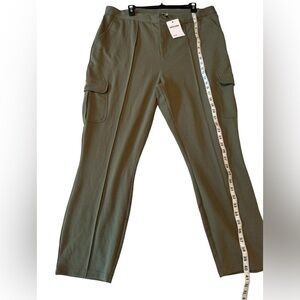 ASOS curve green cargo pocket pants size 18 business casual preppy fall 90’s